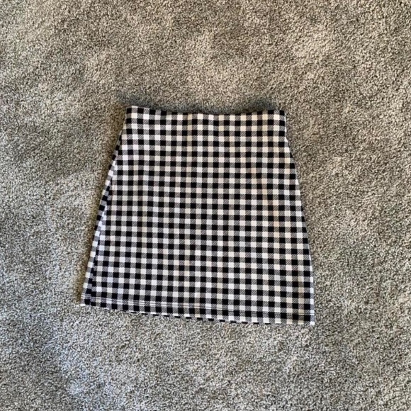 Zaful checkered skirt - Picture 2 of 2